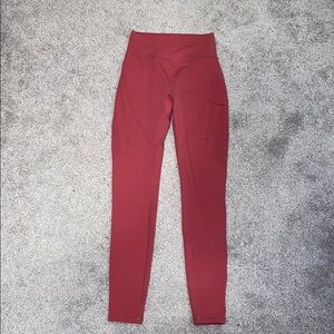 BASICALLY BRAND NEW ALPHALETE LEGGINGS